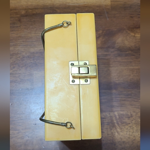 Bakelite purse featuring the fairies by Cicely Mary Barker RARE vintage - Picture 4 of 5